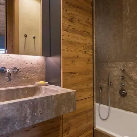 5br Elegant Gestaltete Mit Sauna