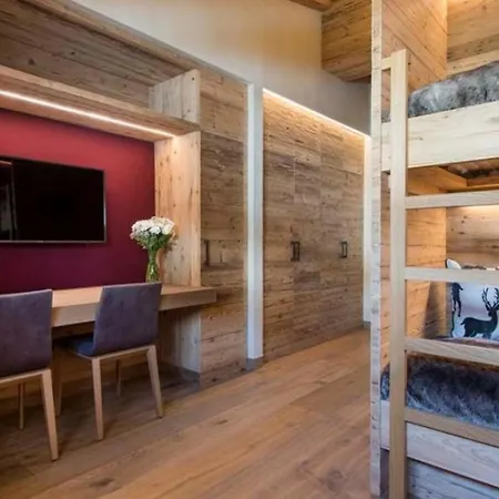 Vila 5br Elegant Gestaltete Mit Sauna